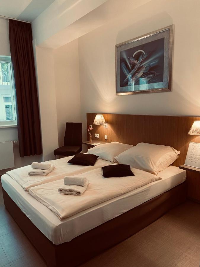 Gastehaus An Der Messe Hotel Hamburg Bagian luar foto